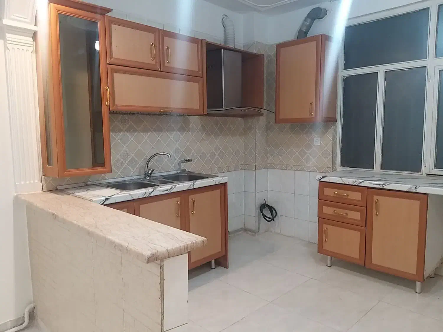 آپارتمان ۷۲ متری دو خواب