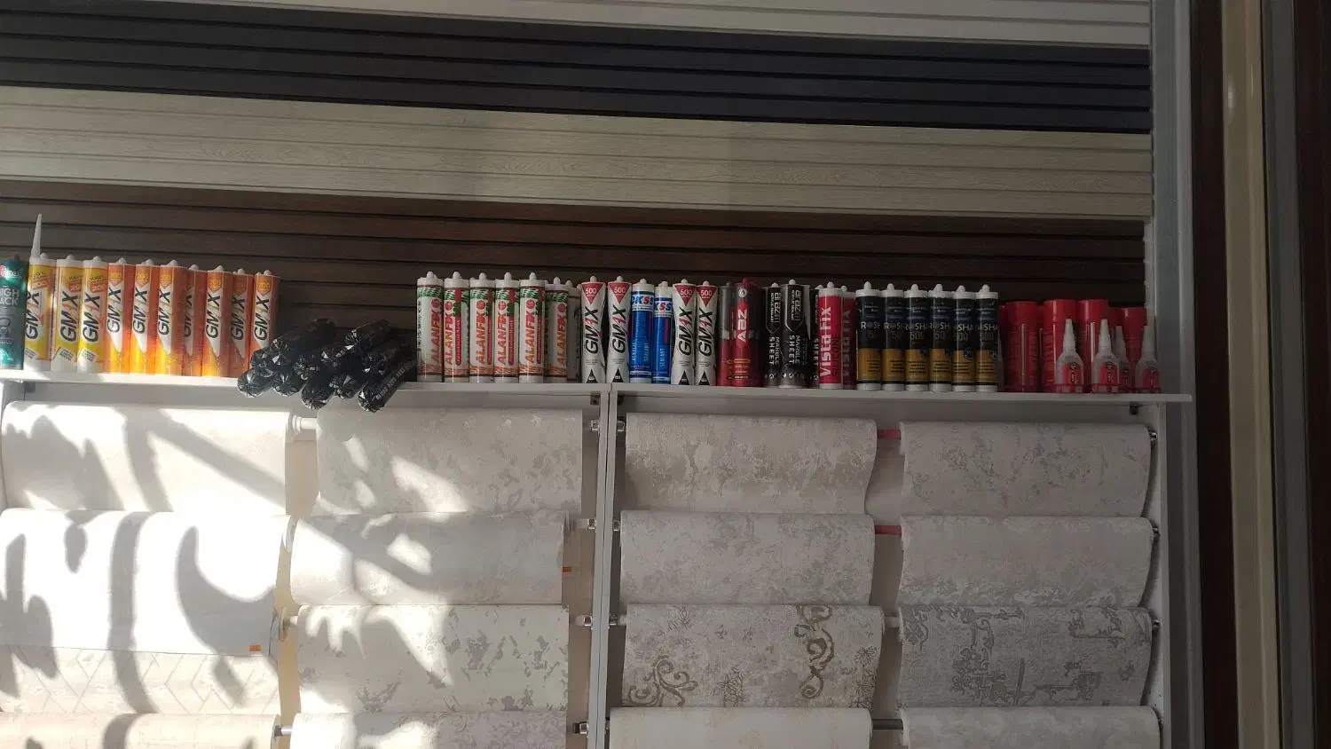 انواع چسب پلی اورتان و غیر اسیدی|مصالح و تجهیزات ساختمان|الیگودرز, |دیوار