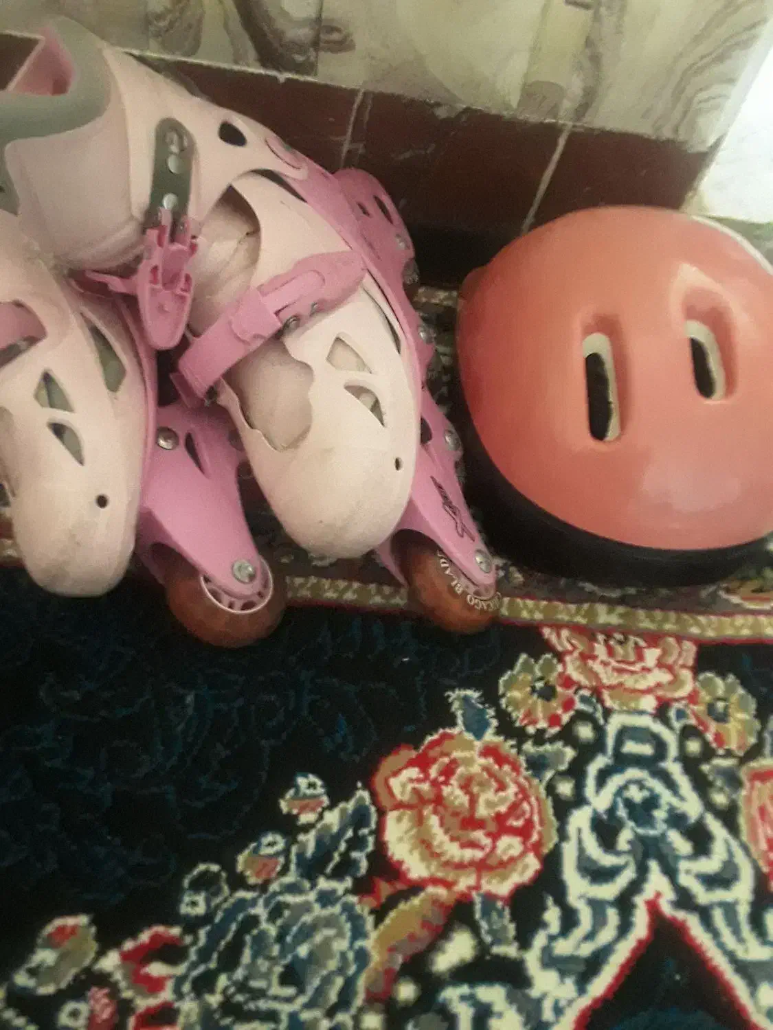 اسکیت دخترونه ۸۰۰تومن سایز ۳۴ کلاه داره|دوچرخه، اسکیت، اسکوتر|محمدیه-قزوین, |دیوار