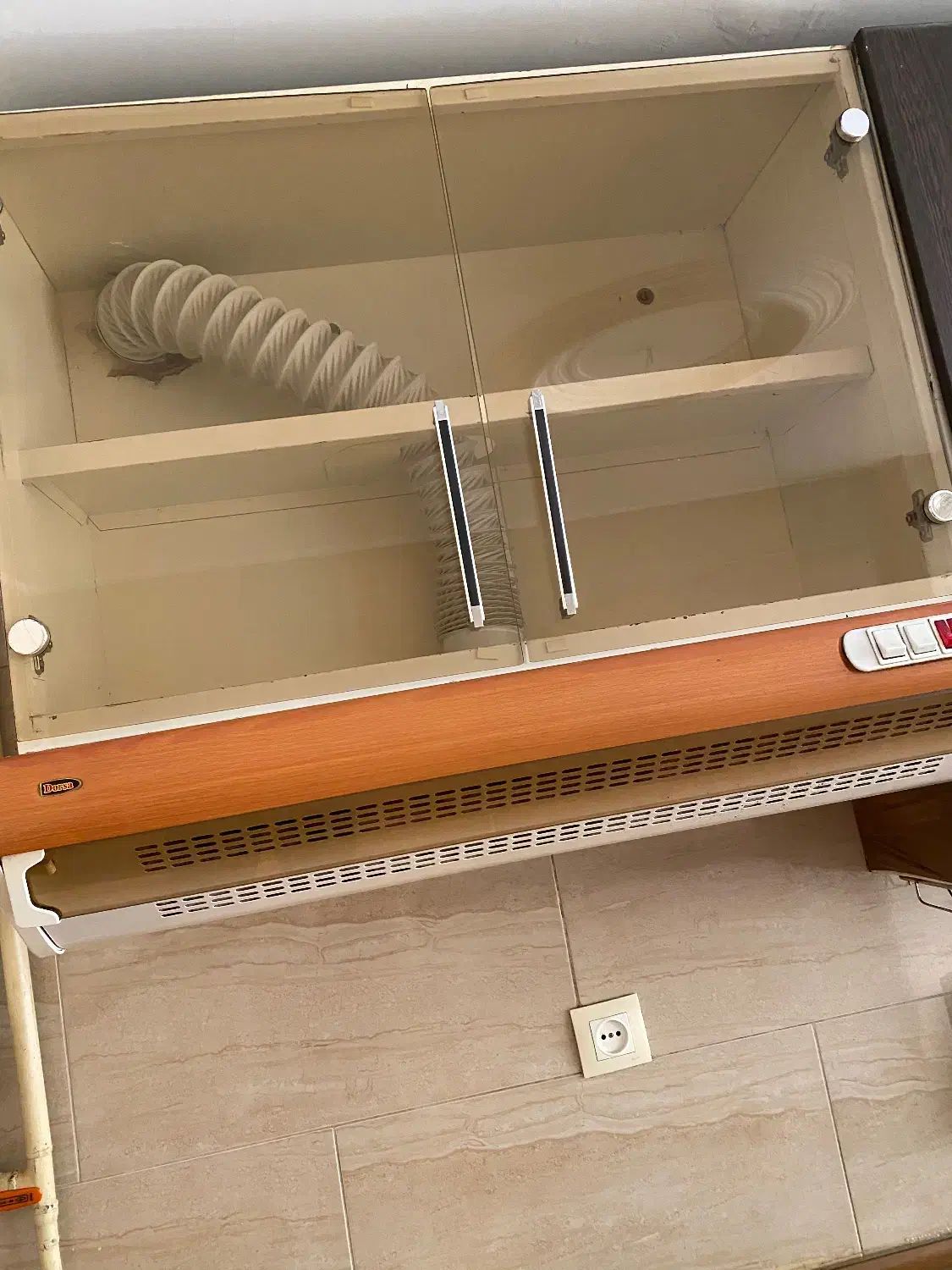 هود|هود|اقبالیه, |دیوار