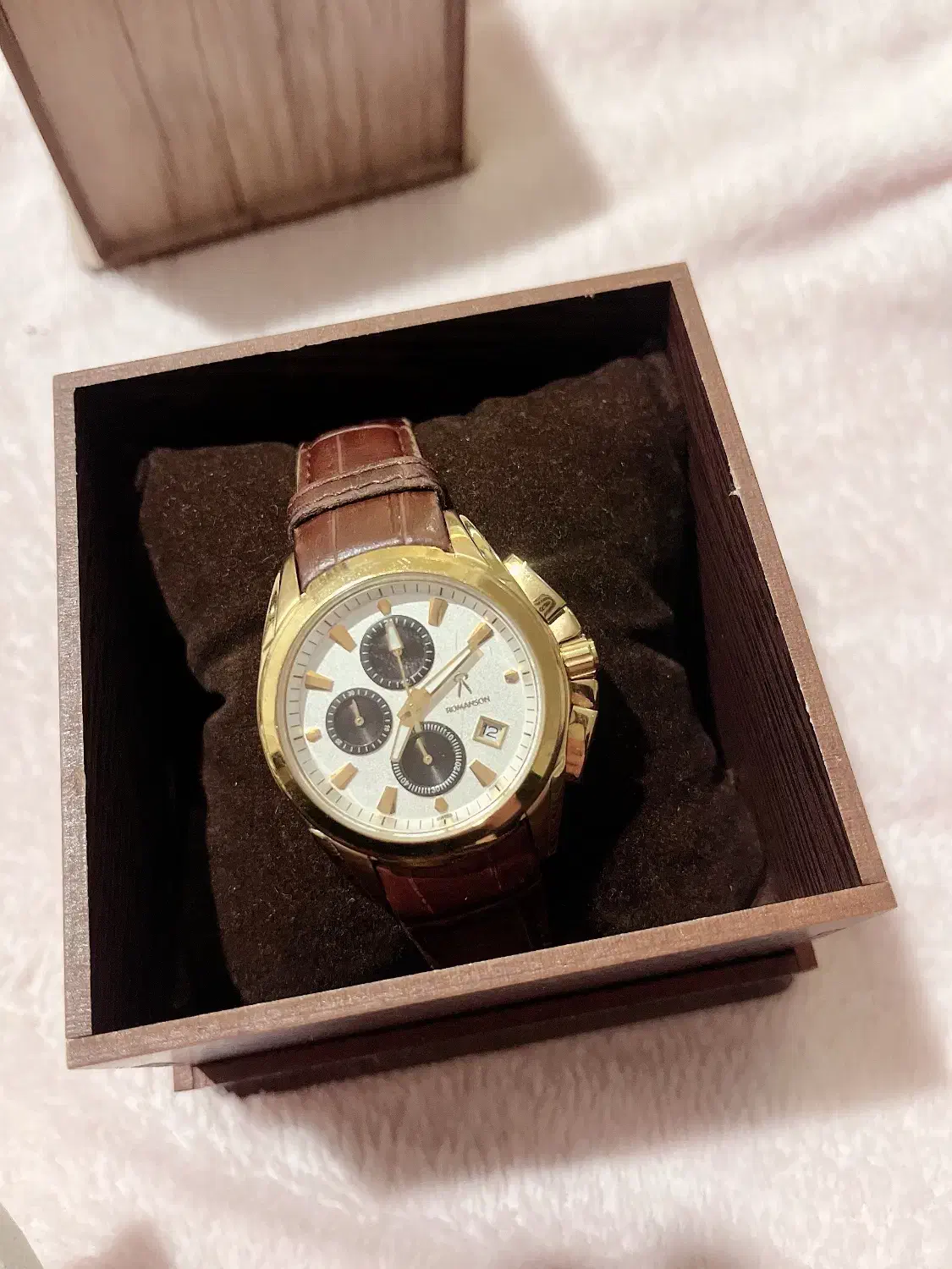 ساعت در حد نو و اصل قیمت ۸ میلیون|ساعت|تهران, الهیه|دیوار