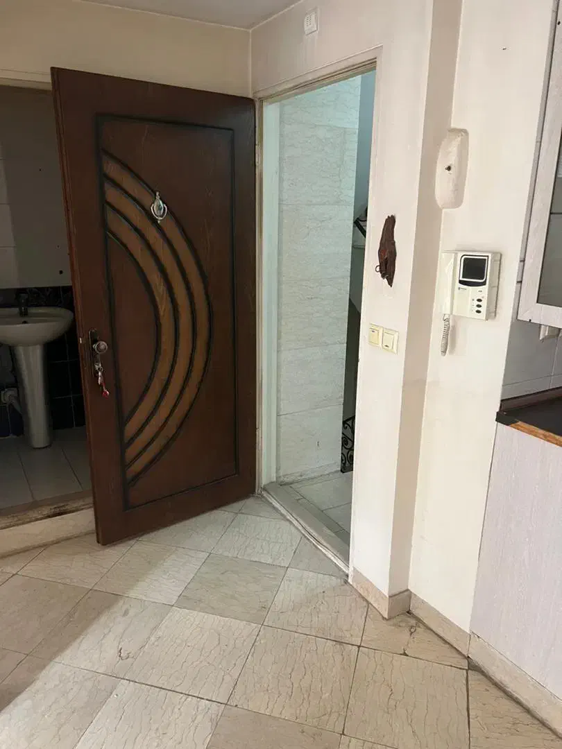 65مترنوساز/طبقه اول/پارکینگ موتور/دسترسی مترو