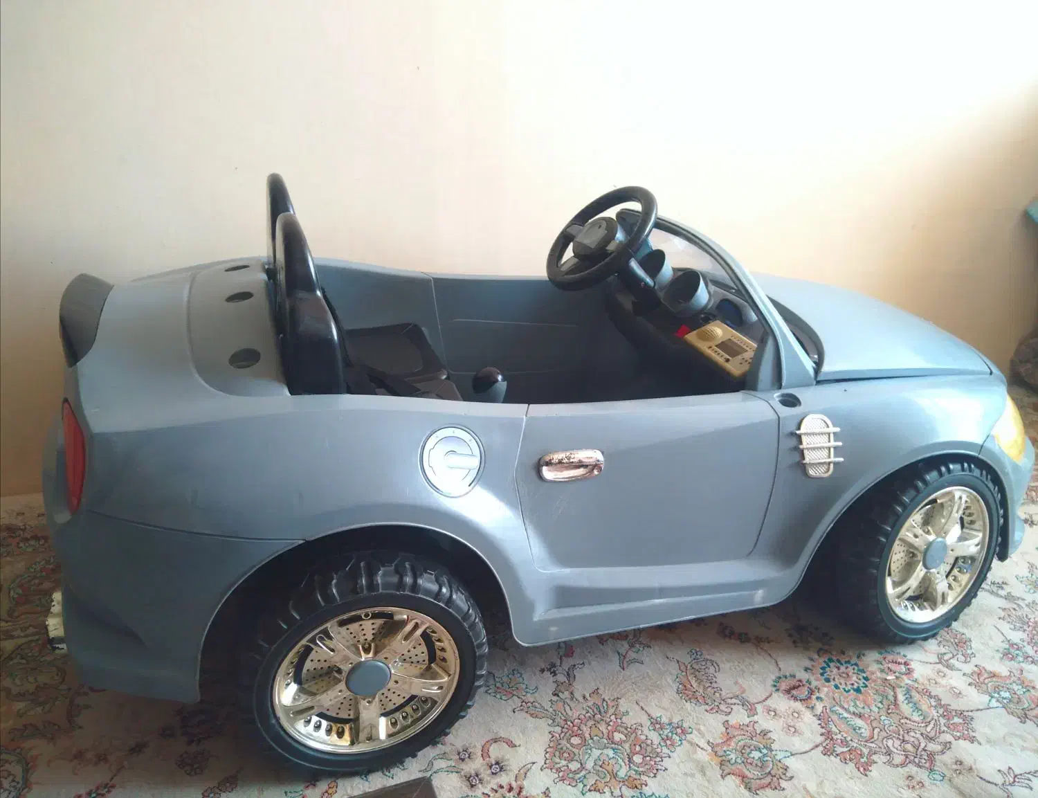 ماشین شارژی 2 موتوره|اسباببازی|مبارکه, |دیوار