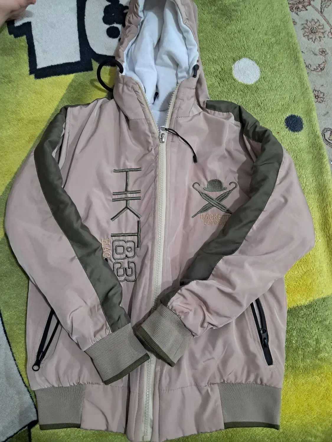 کاپشن|کفش و لباس بچه|ساری, |دیوار