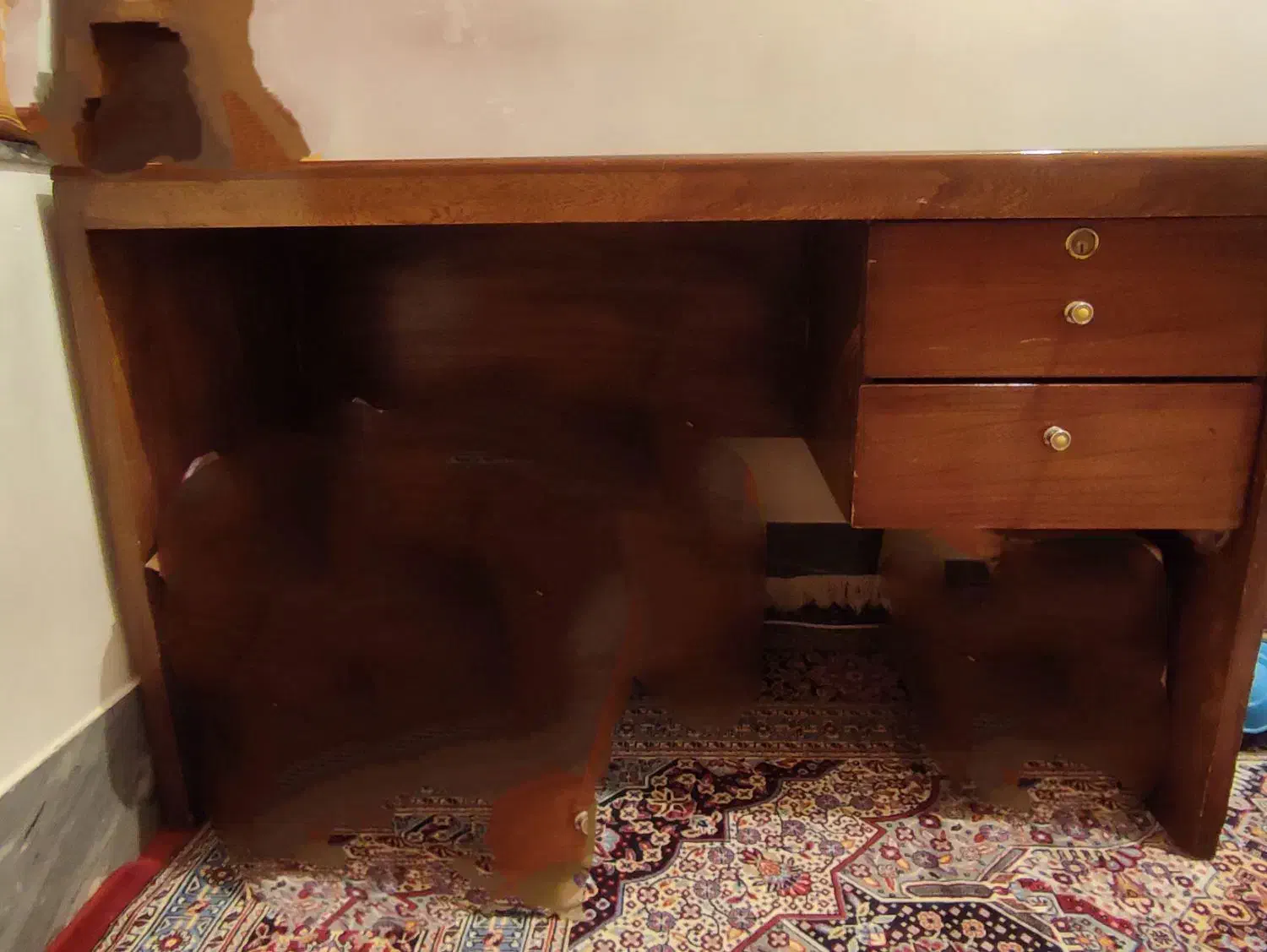 میز و صندلی|دفتر کار|دوگنبدان, |دیوار