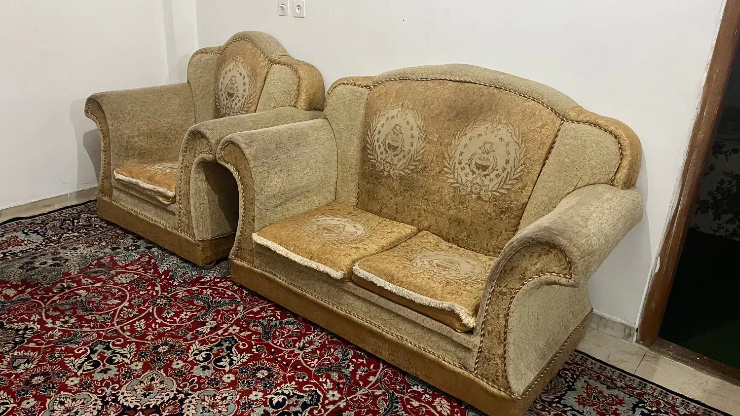 مبل ۷نفره|مبلمان خانگی و میز عسلی|پل سفید, |دیوار