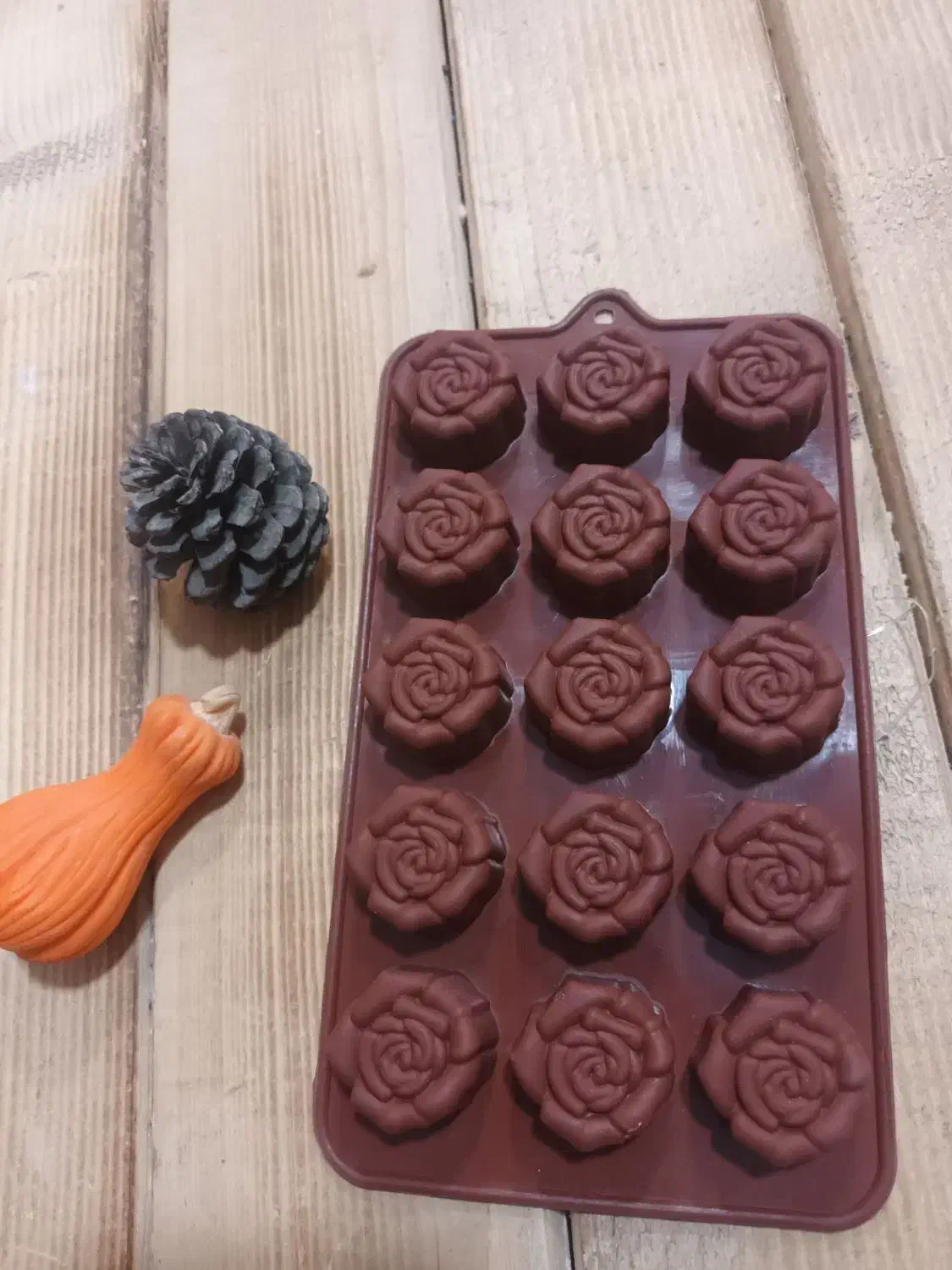 سلیکون شکلات و پاستیل|ظروف پخت‌وپز|گلبهار, شهر جدید گلبهار|دیوار