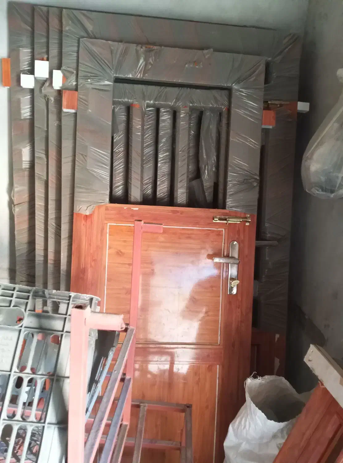 درب آلومینیومی|مصالح و تجهیزات ساختمان|کنارک, |دیوار