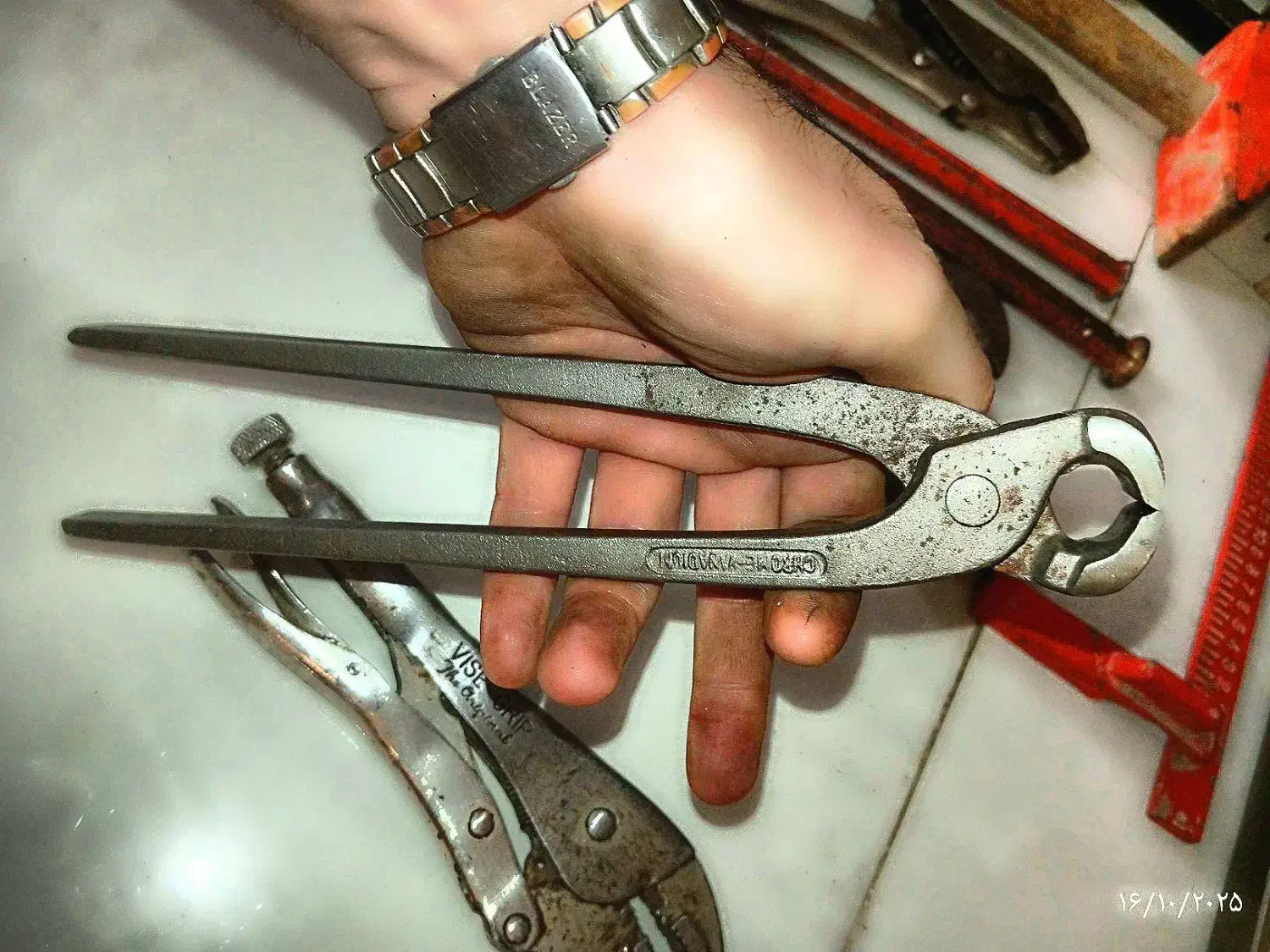 لوله گیر و انبرقفلی و....|ابزارآلات|قم, انسجام|دیوار