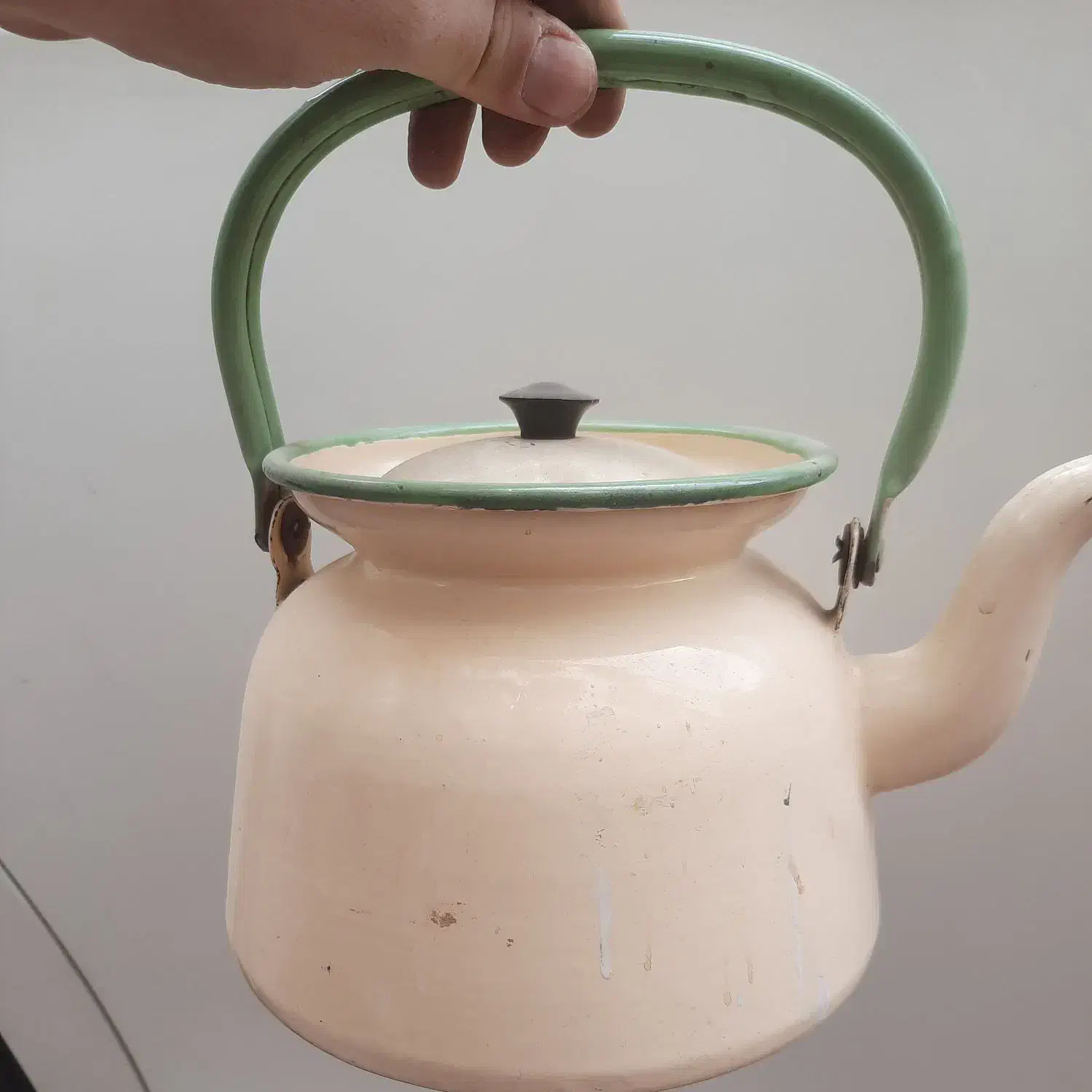 تعویض کتری بزرگ لعابی با یدونه کوچکتر|قوری، کتری، قهوهساز دستی|اصفهان, شهرک کاوه|دیوار