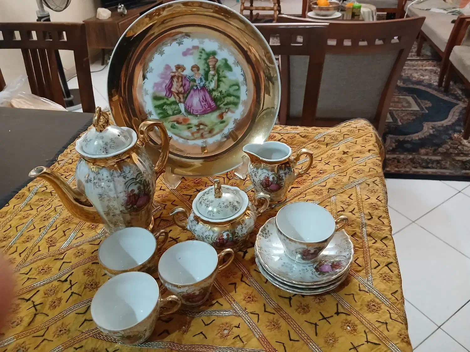 ظروف پذیرایی دکواتیو|کلکسیون اشیاء عتیقه|تهران, مهران|دیوار