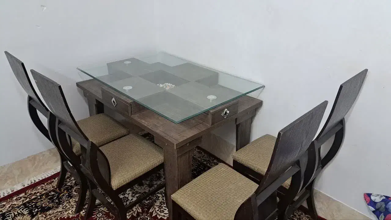 میز ناهار خوری ۴ نفره|میز و صندلی غذاخوری|قم, بنیاد|دیوار