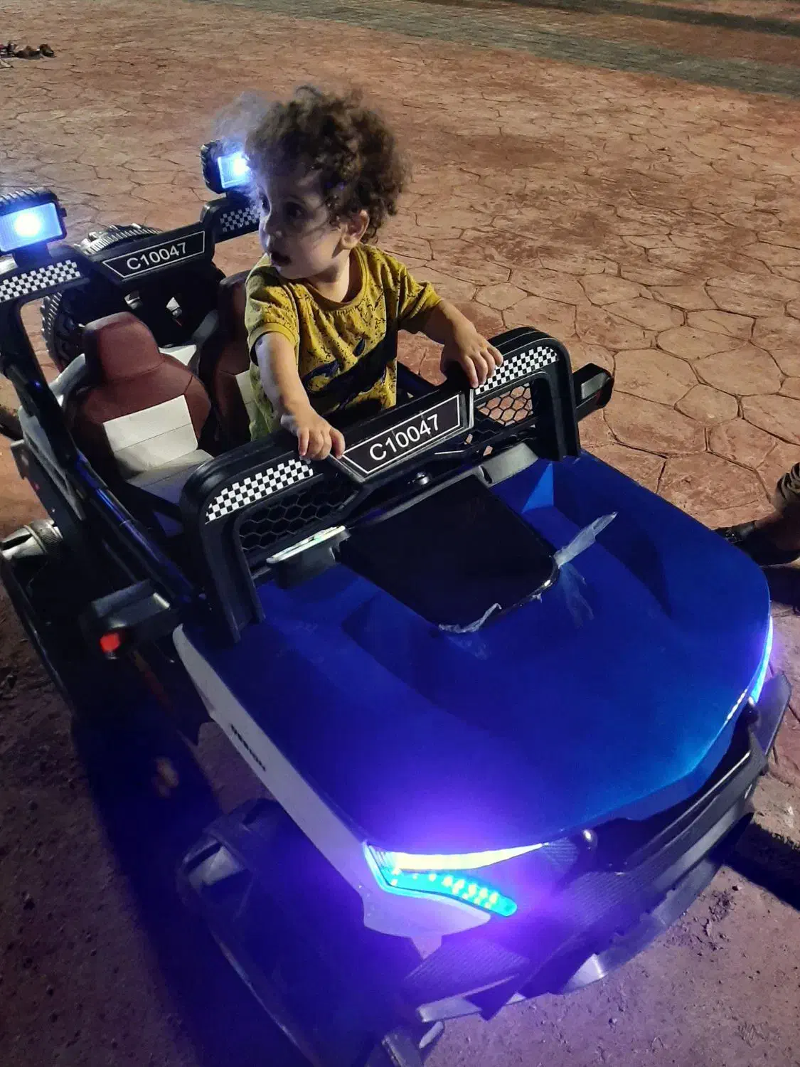 ماشین شارژی|اسباب‌بازی بچه|اهواز, کمپلو جنوبی|دیوار