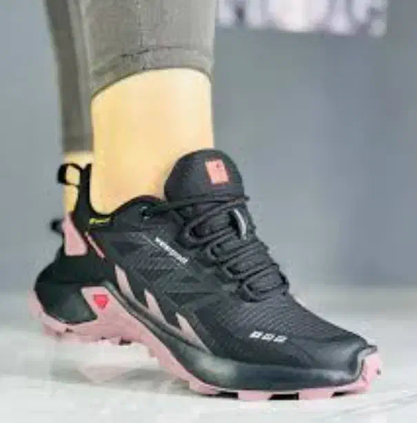 کتانی رانر زنانه خارجی در 4 رنگ جذاب|کیف، کفش، کمربند|اردبیل, |دیوار