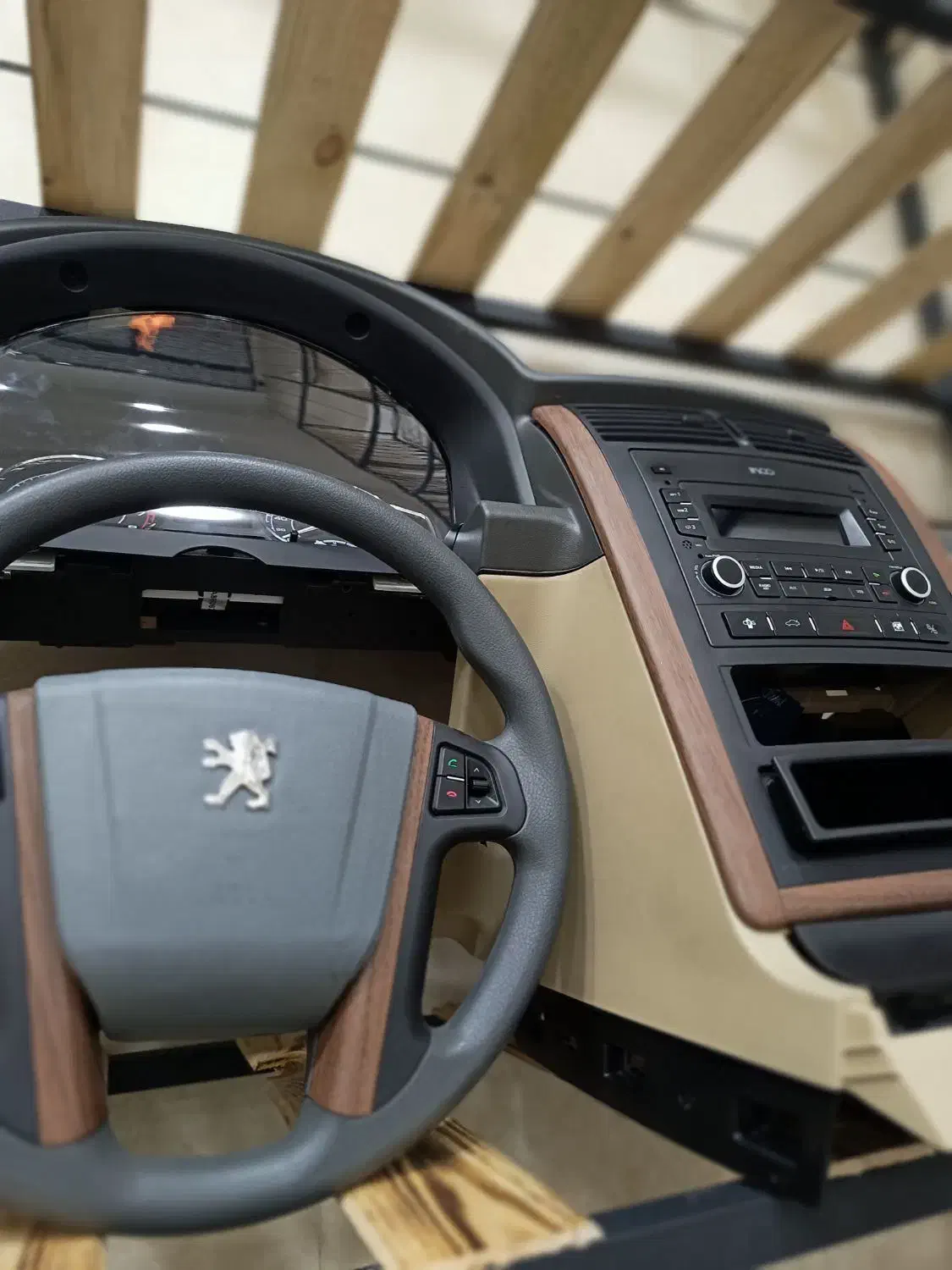 تبدیل داشبورد قدیم به جدید پژو پارس 405|قطعات یدکی و لوازم جانبی|مشهد, انقلاب|دیوار