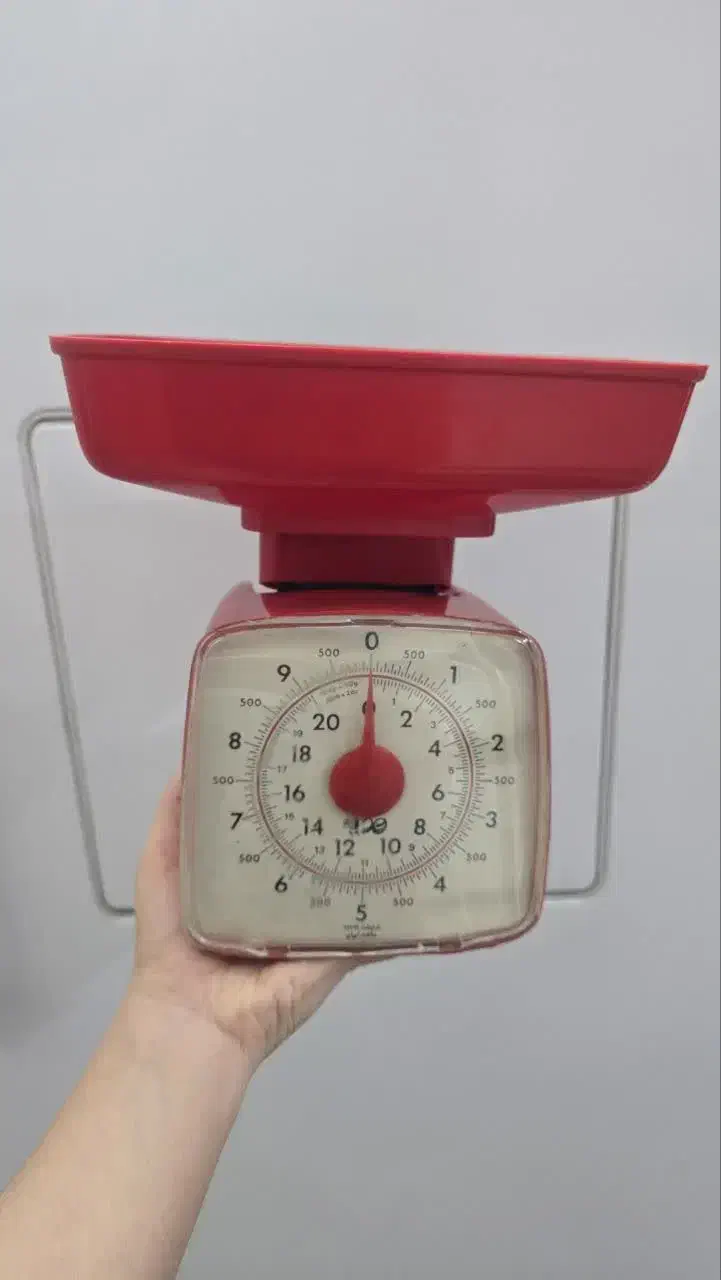 ترازوی نوستالژی قدیمی|کلکسیون اشیاء عتیقه|مشهد, جانباز|دیوار