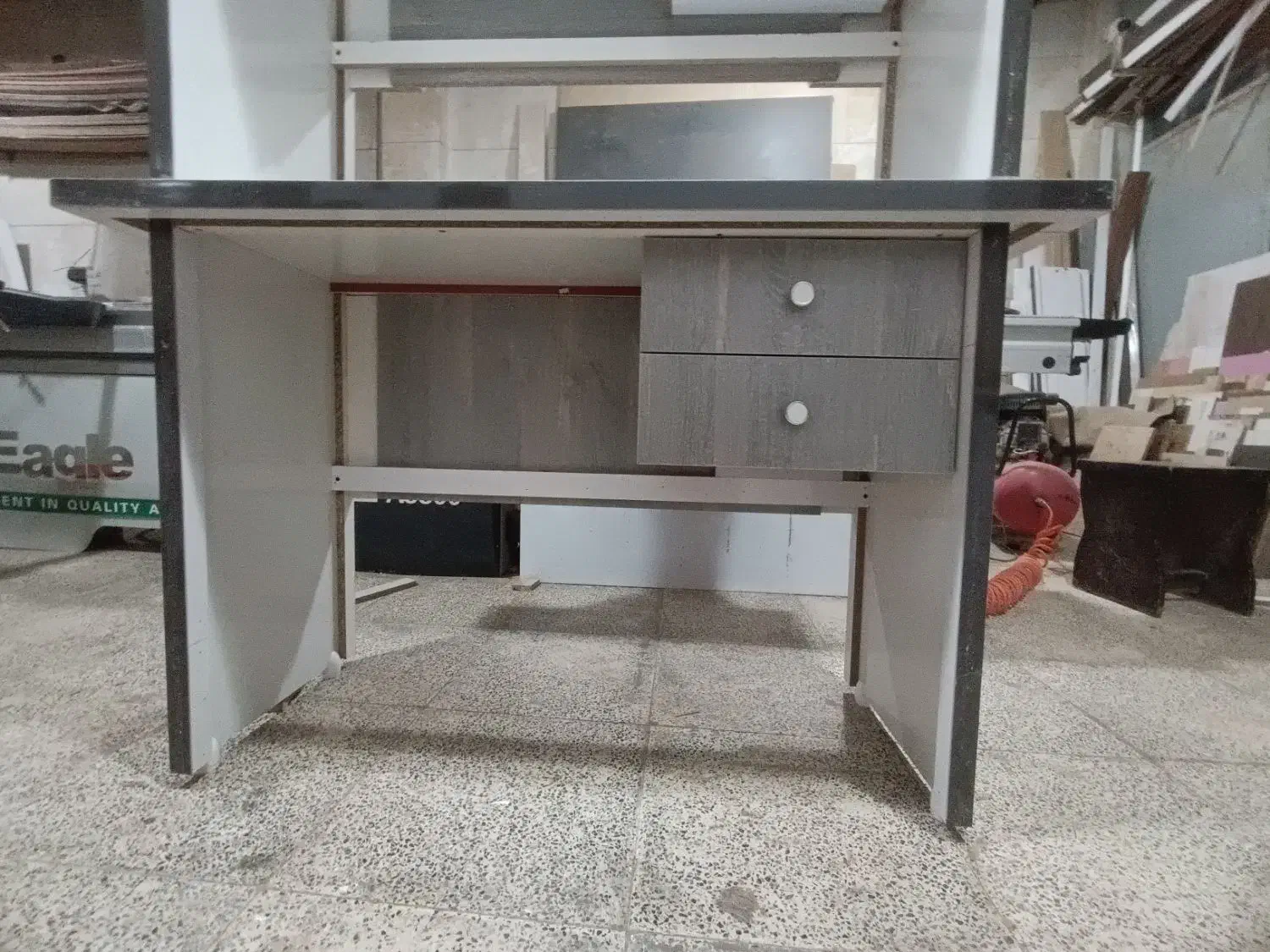 تولید و فروش انواع میز اداری و تحریر|میز تحریر و کامپیوتر|بروجن, |دیوار