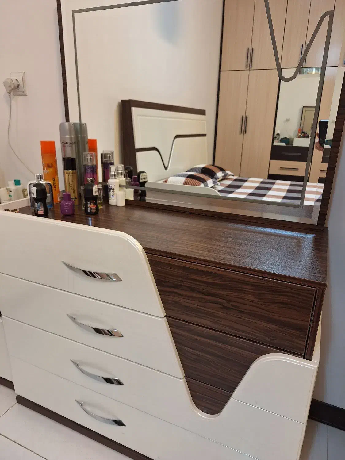 سرویس خواب دو نفره|تخت و سرویس خواب|شهرضا, |دیوار