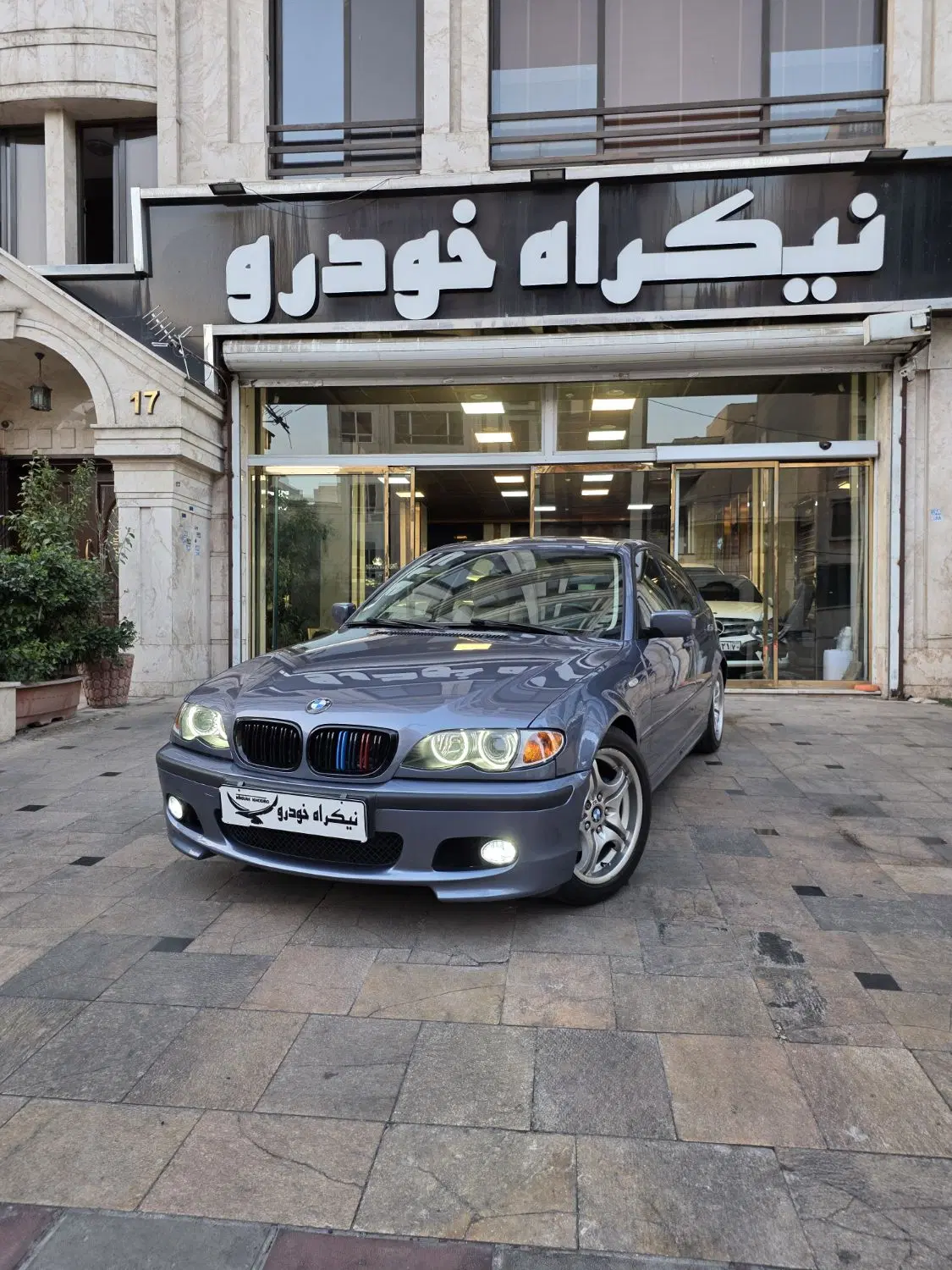 Bmw 318 بدون رنگ|خودرو سواری و وانت|تهران, درختی|دیوار