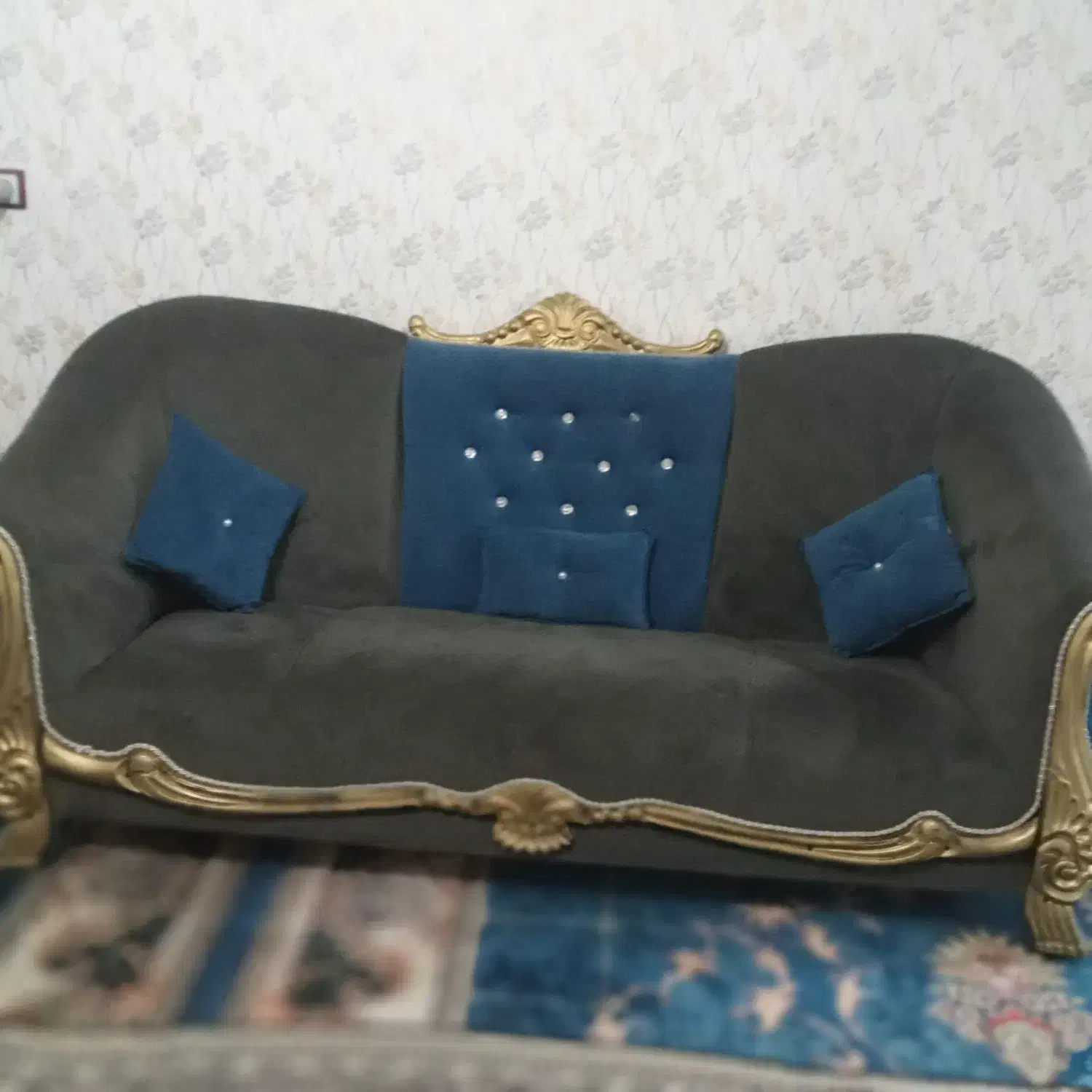 مبل نو تمیز چوپ گردو|مبلمان خانگی و میز عسلی|کنگاور, |دیوار