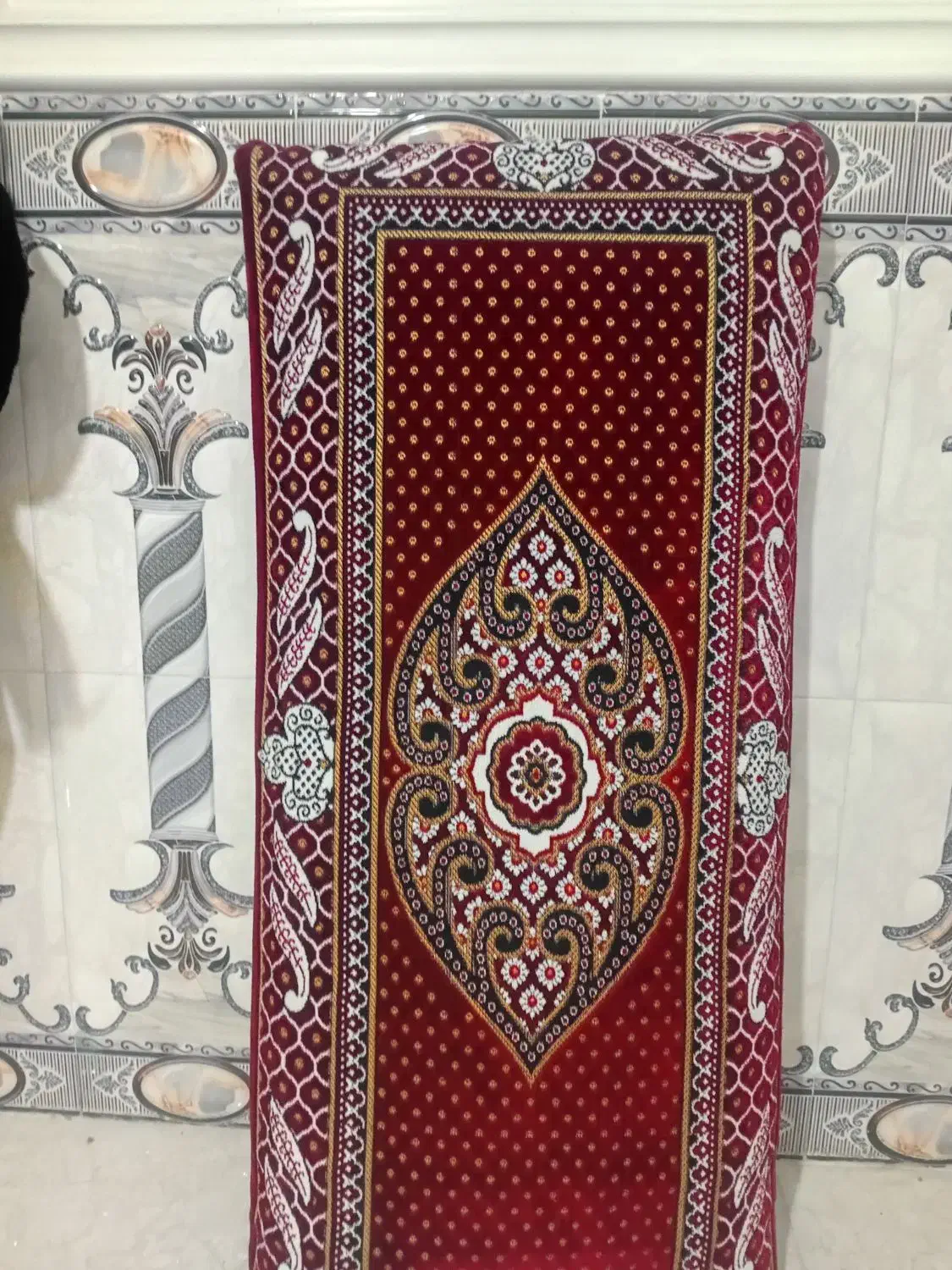 یک جفت پشتی|پشتی|گرگان, |دیوار