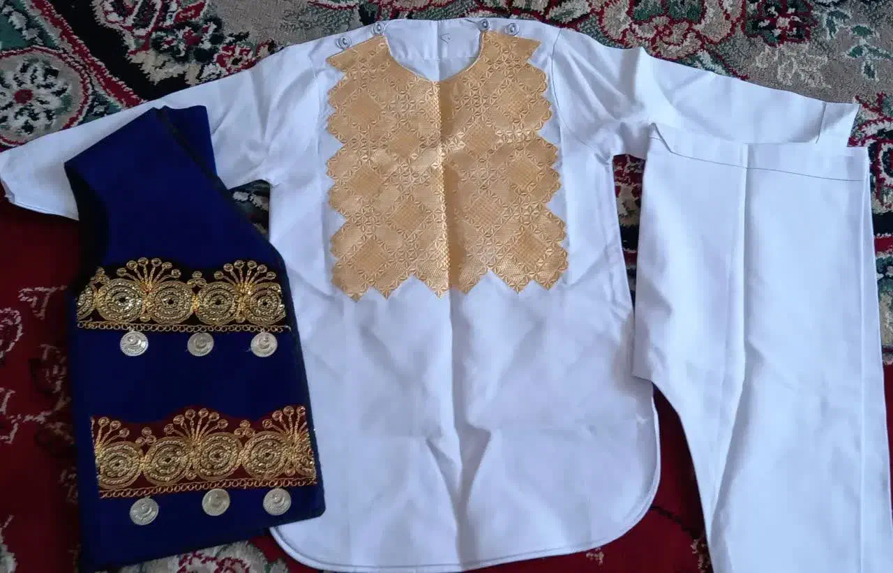 دو دست لباس محلی بچه گانه|لباس|قم, نیروگاه|دیوار