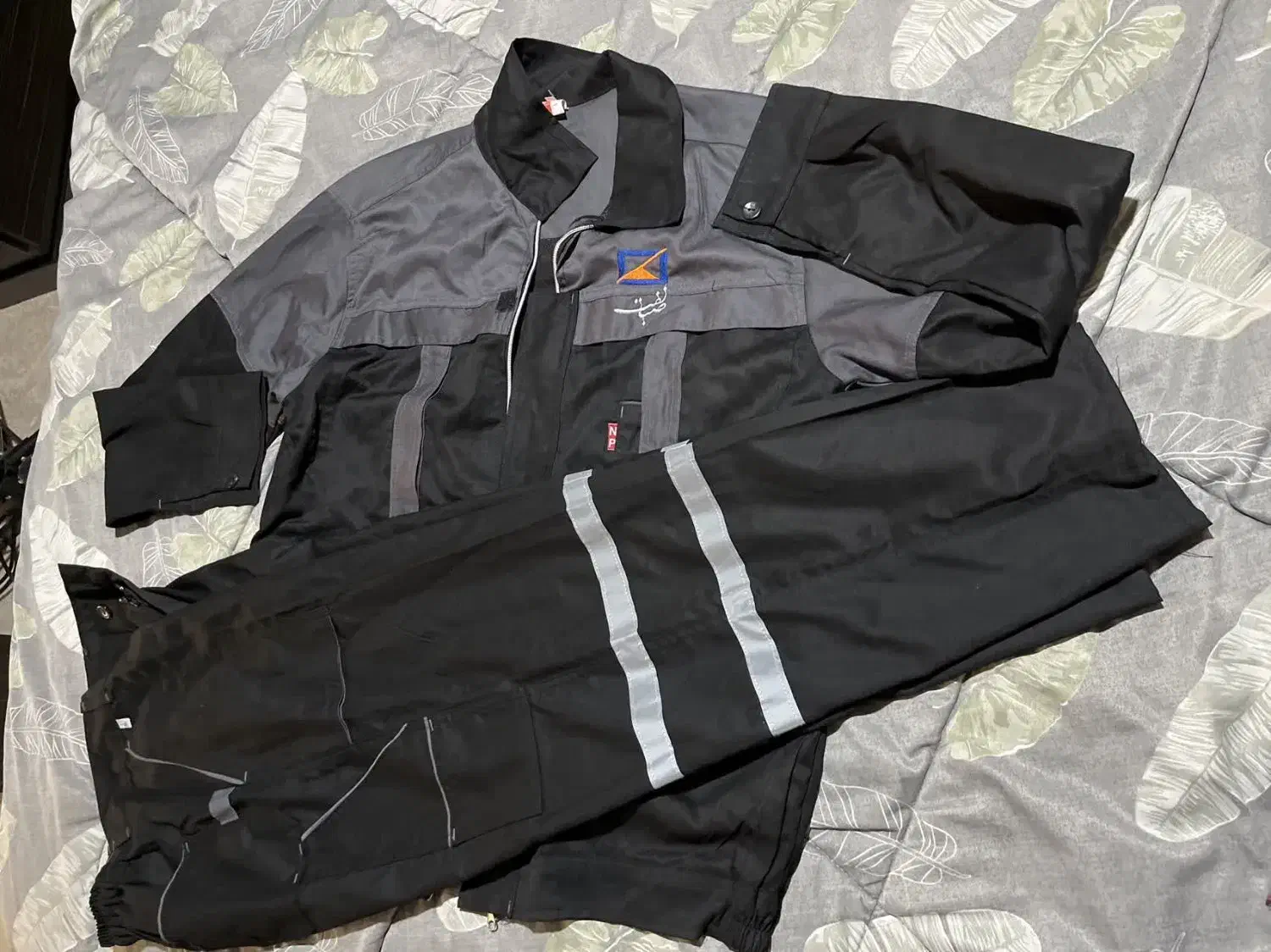 لباس کارگاهی|لباس|شیراز, شهرک گلدشت محمدی|دیوار