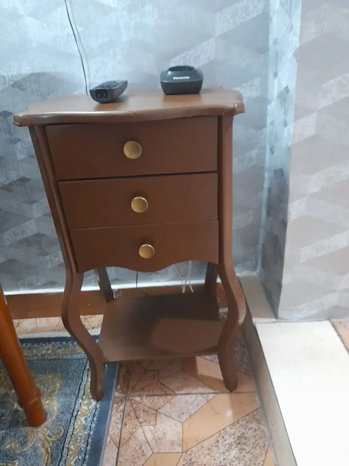 میز تلفن ۱تومن|میز تلفن|گرگان, |دیوار