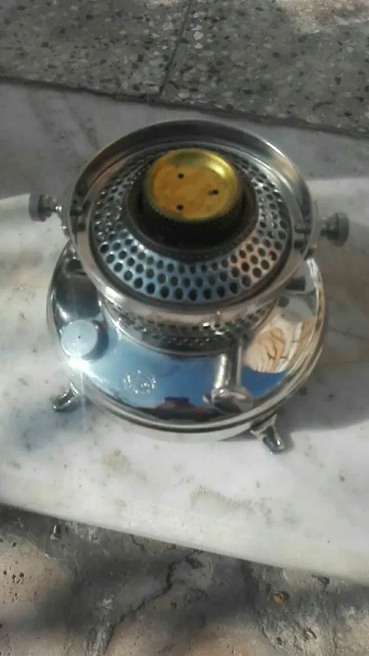 پایه سماور نفتی|کلکسیون اشیاء عتیقه|کاشان, استرک|دیوار