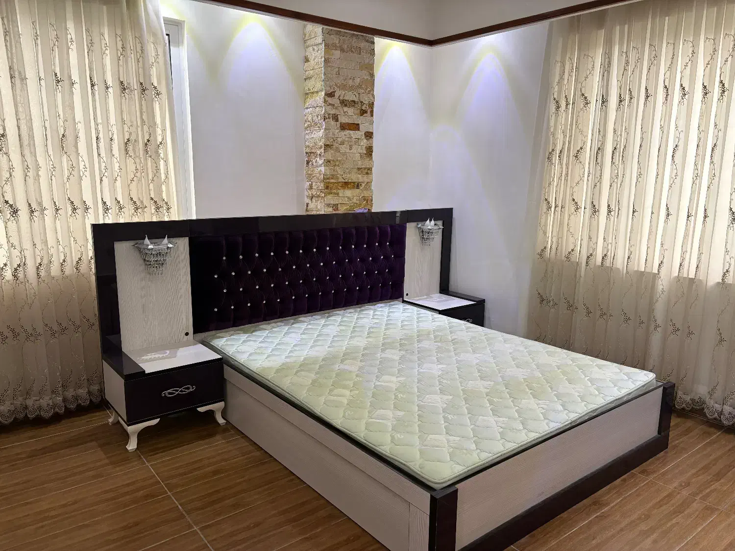 تخت و دراور در حد نو|تخت و سرویس خواب|شیرود, |دیوار