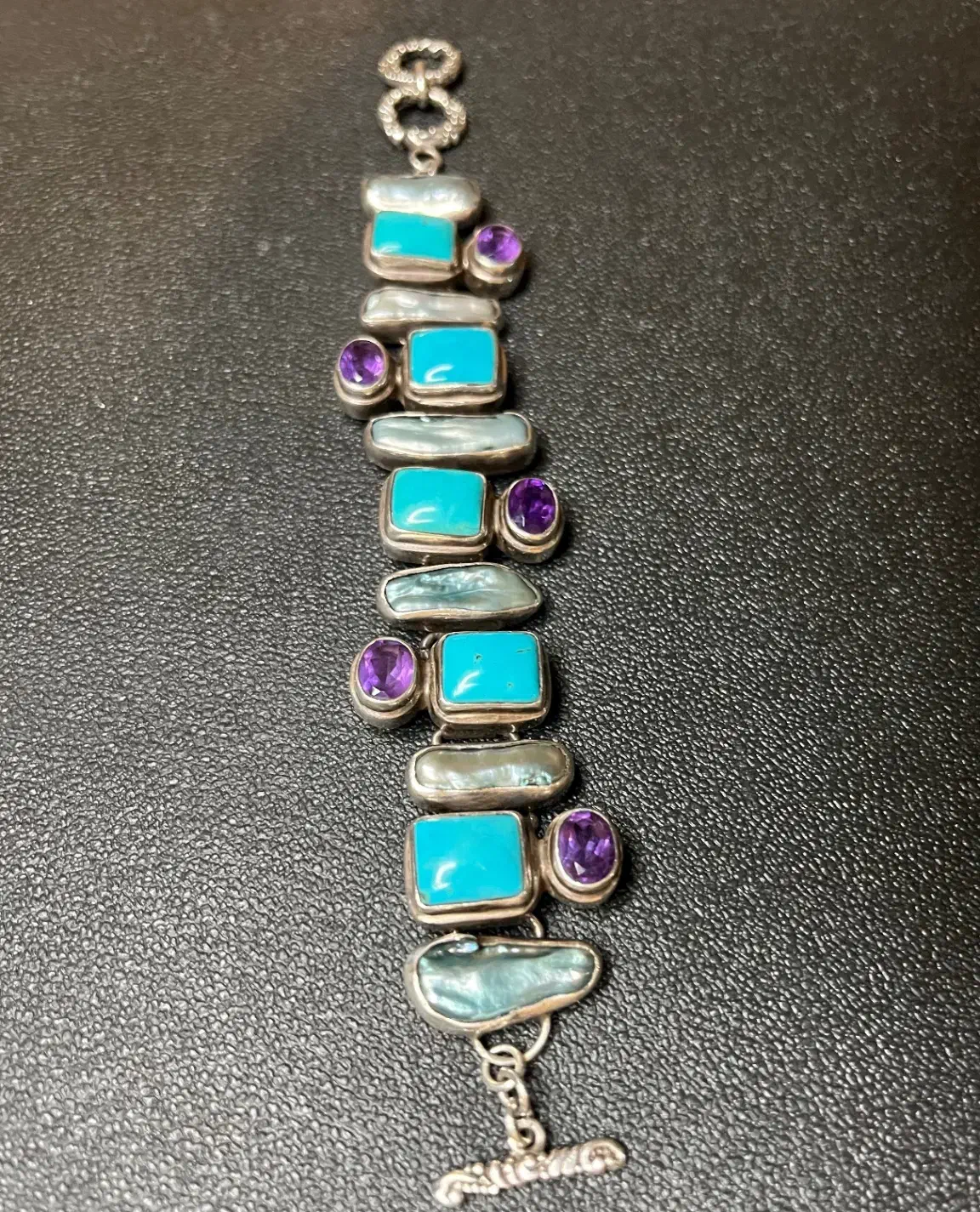 دستبند نقره|جواهرات|تهران, نیروی هوایی (پیروزی)|دیوار