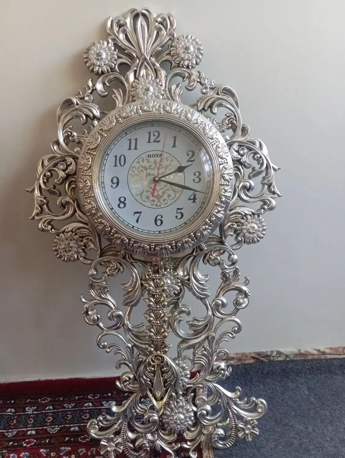 ساعت دیواری کاملا سالم|ساعت دیواری و تزئینی|تبریز, |دیوار