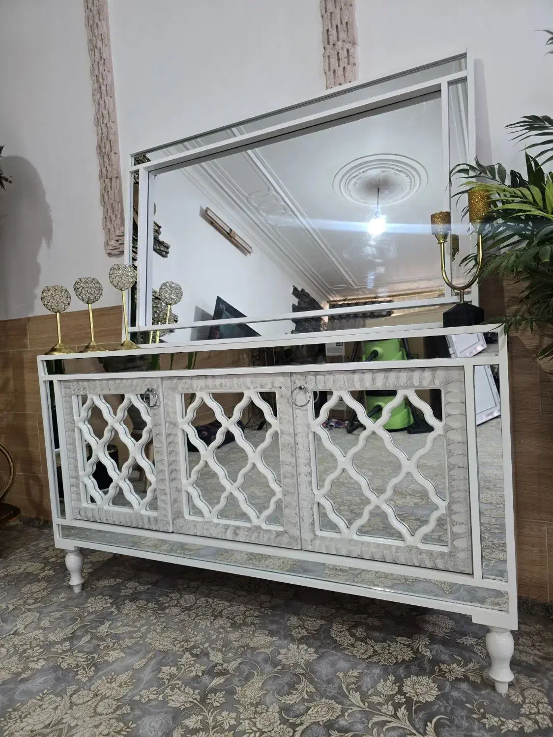 آینه کنسول.سرویس خواب|تخت و سرویس خواب|بافت, |دیوار