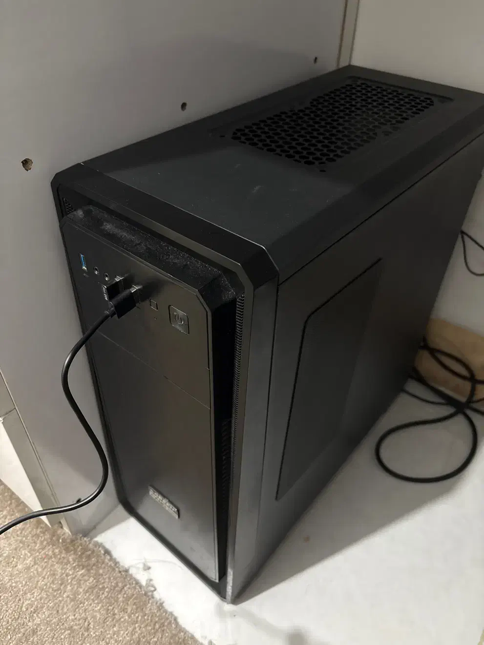 کامپیوتر|رایانه رومیزی|اصفهان, بهارستان|دیوار