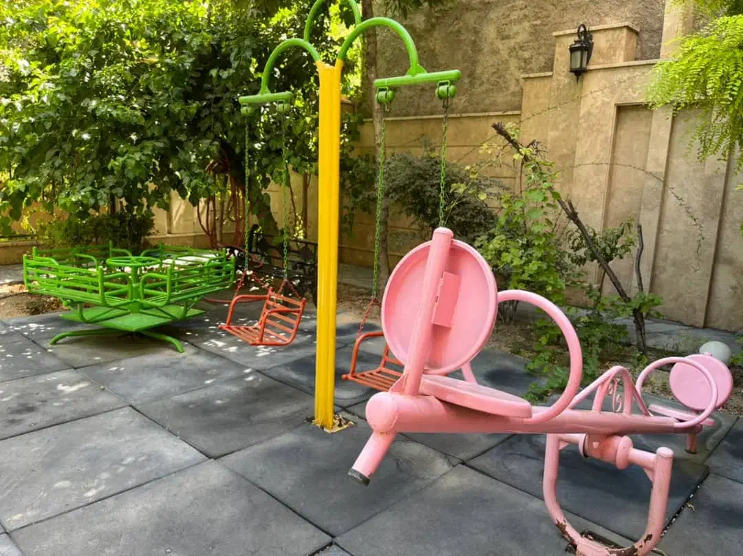 ۷۰ متر ۱ خواب برج باغ کلاسیک رویال با استخر