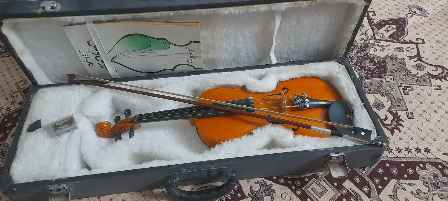 ویلون چهار چهارم|ویولن|اسفراین, |دیوار