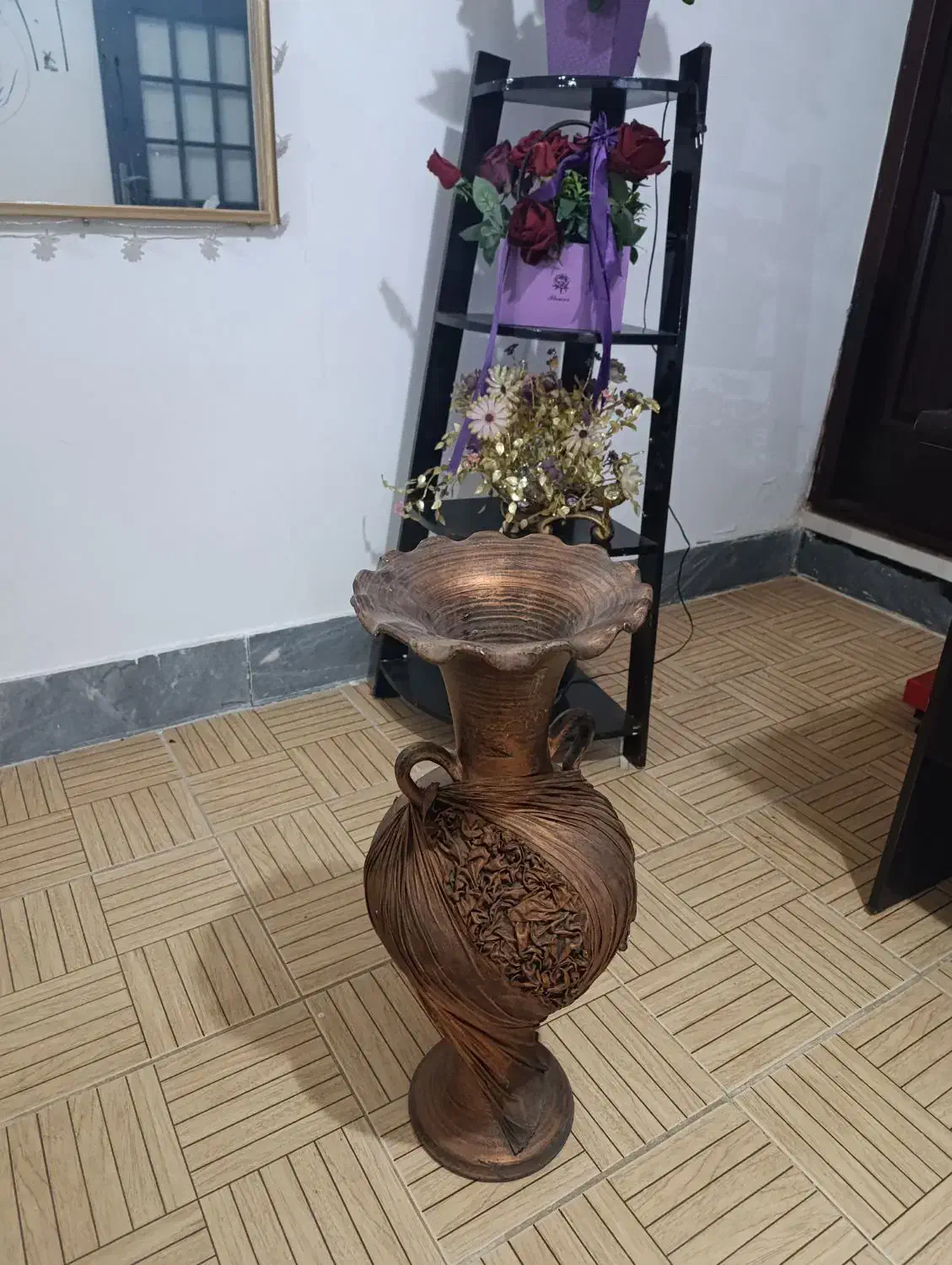 گلدان|گل مصنوعی|ارومیه, |دیوار