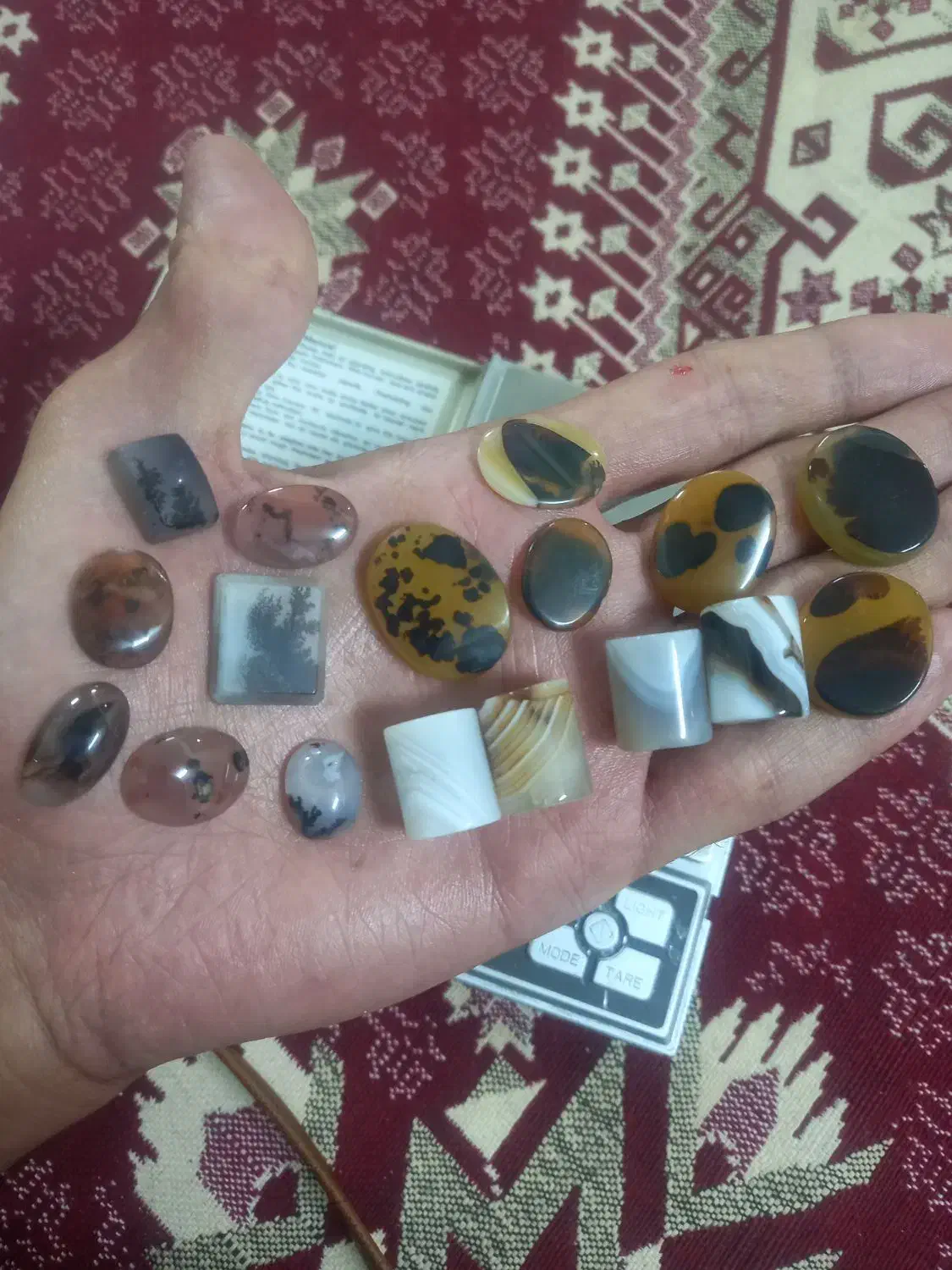 سنگ شجر و سلیمانی مهره|جواهرات|قم, دروازه قلعه|دیوار