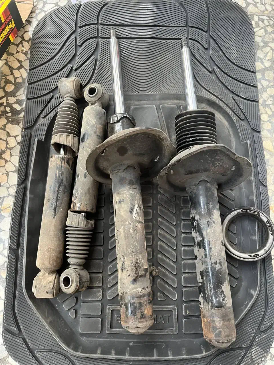 فروش دو جفت کمک عقب جلو سمند|قطعات یدکی و لوازم جانبی|رشت, شهریاران|دیوار