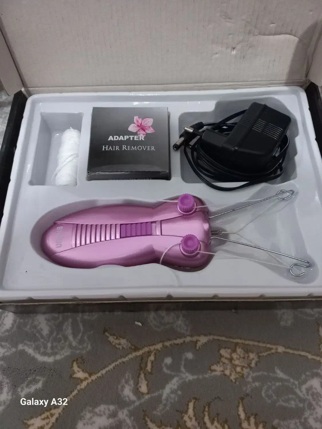 پشتی، دی وی دی، تختخواب، دستگاه اصلاح|پشتی|قروه, |دیوار