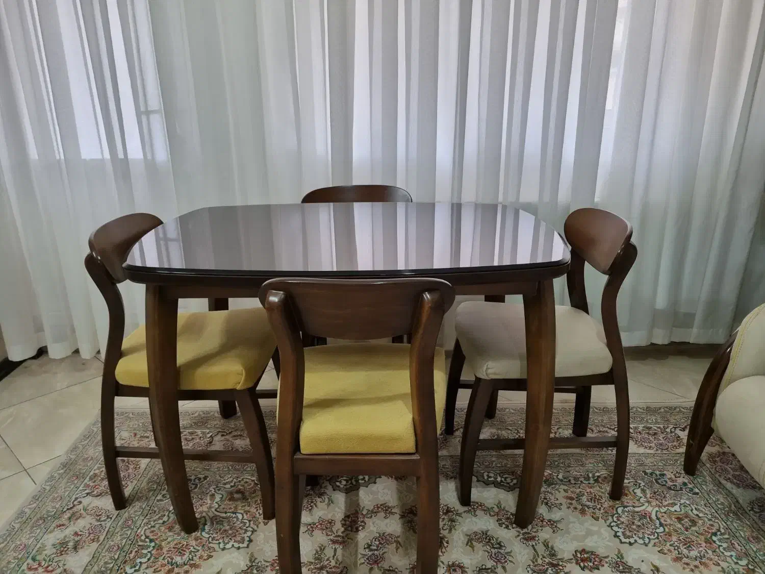 میزغذاخوری ۴ نفره چوبی|میز و صندلی غذاخوری|مشهد, سرافرازان|دیوار