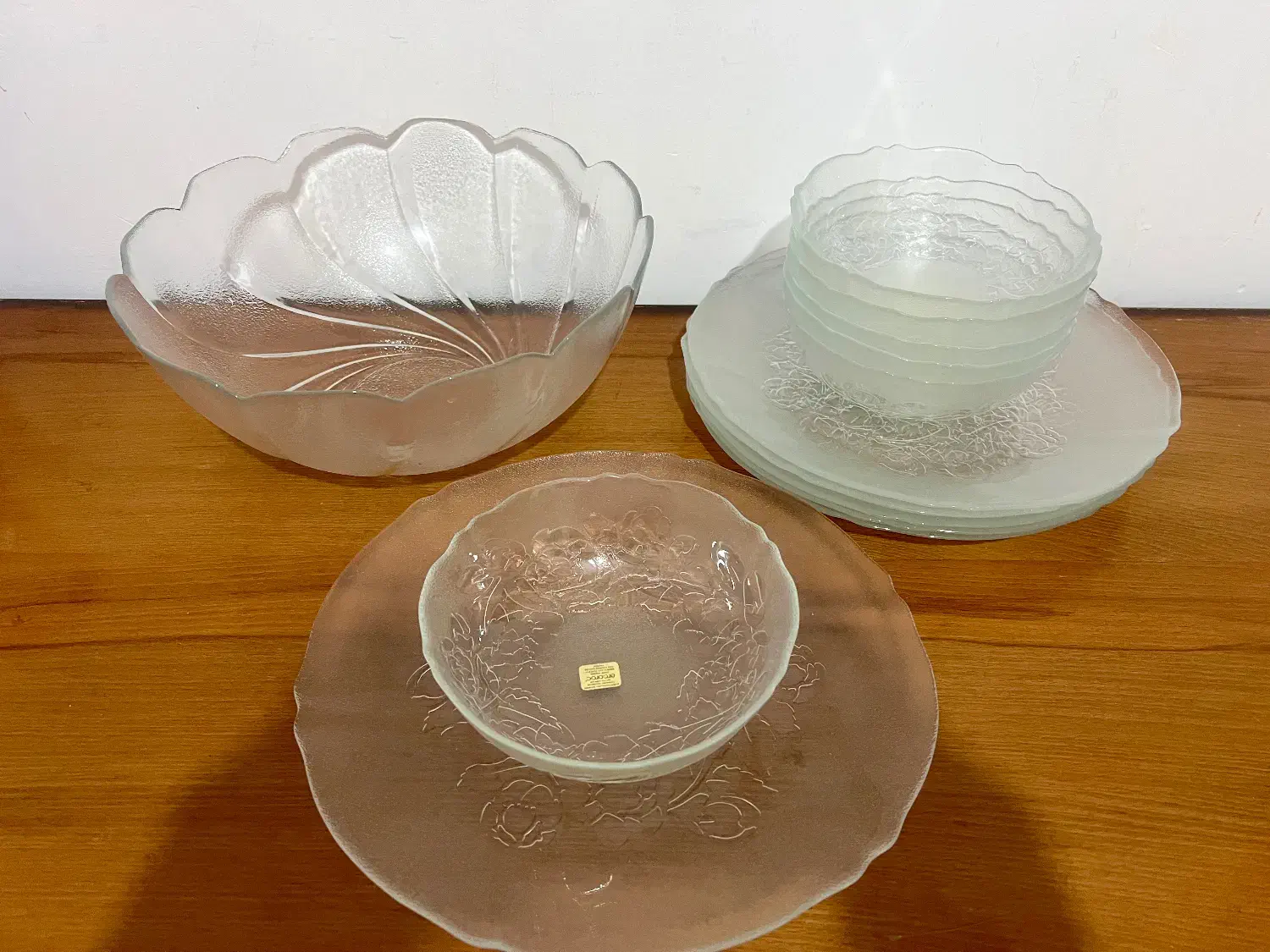 ظروف آشپزخانه|ظروف سرو و پذیرایی|رشت, نیکمرام|دیوار