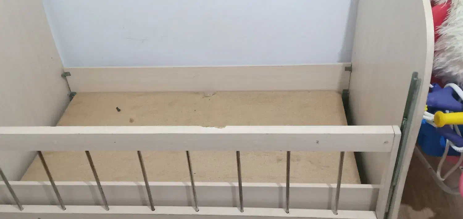 تخت کودک مناسب تا ۴الی ۵سال|اسباب و اثاث بچه|آستارا, |دیوار