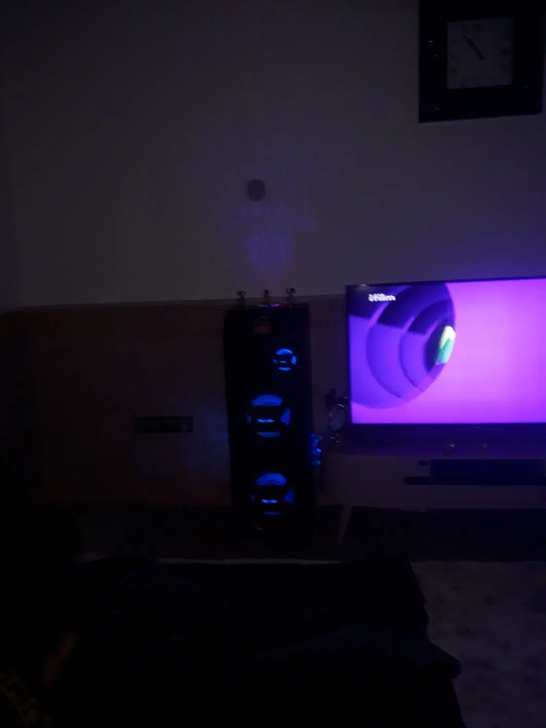 باند مکسیدر|صوتی و تصویری|سلفچگان, |دیوار