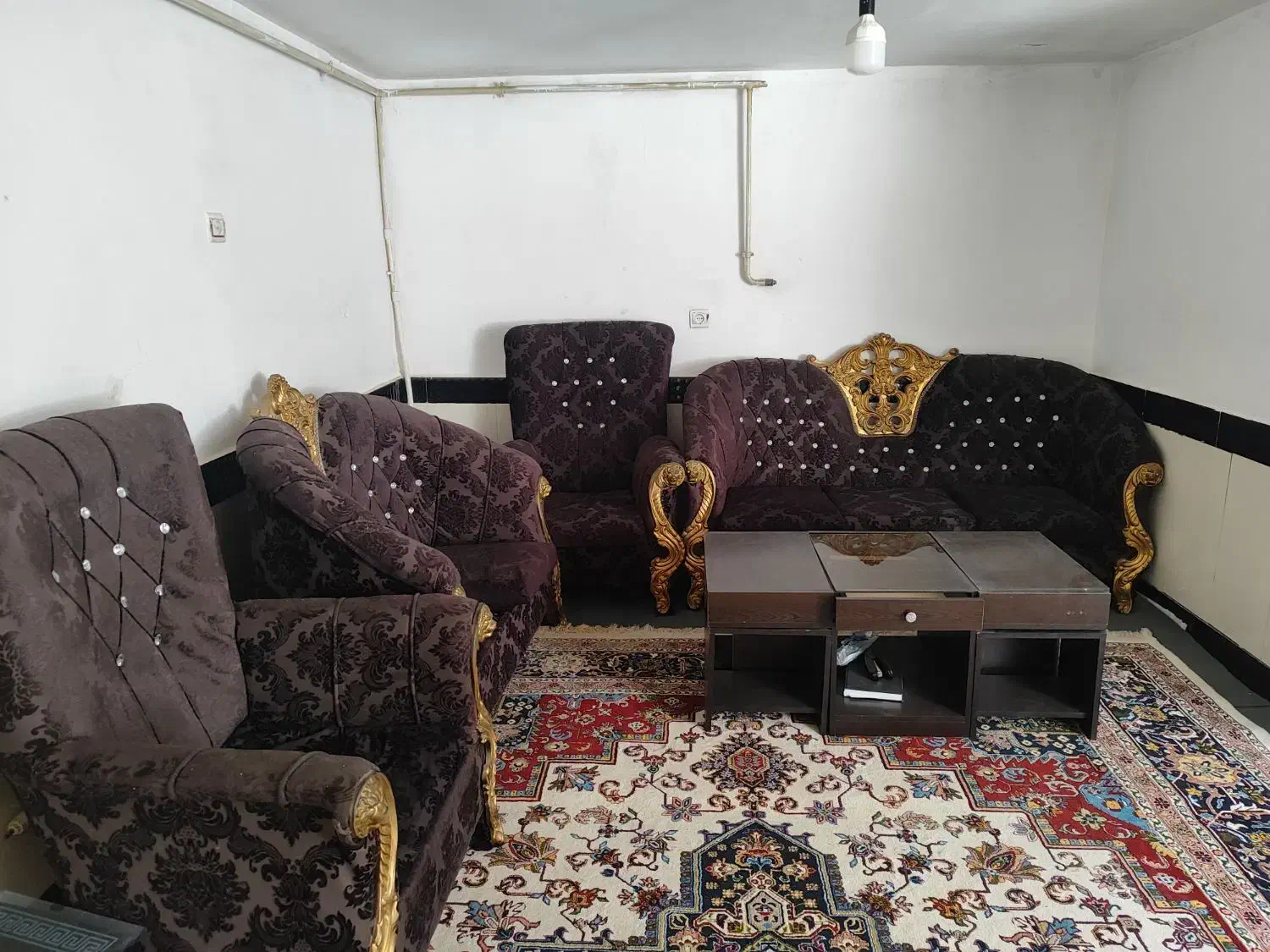 فروش یکدست مبل راحتی هفت نفره ویک جفت فرش|مبلمان خانگی و میز عسلی|میاندوآب, |دیوار