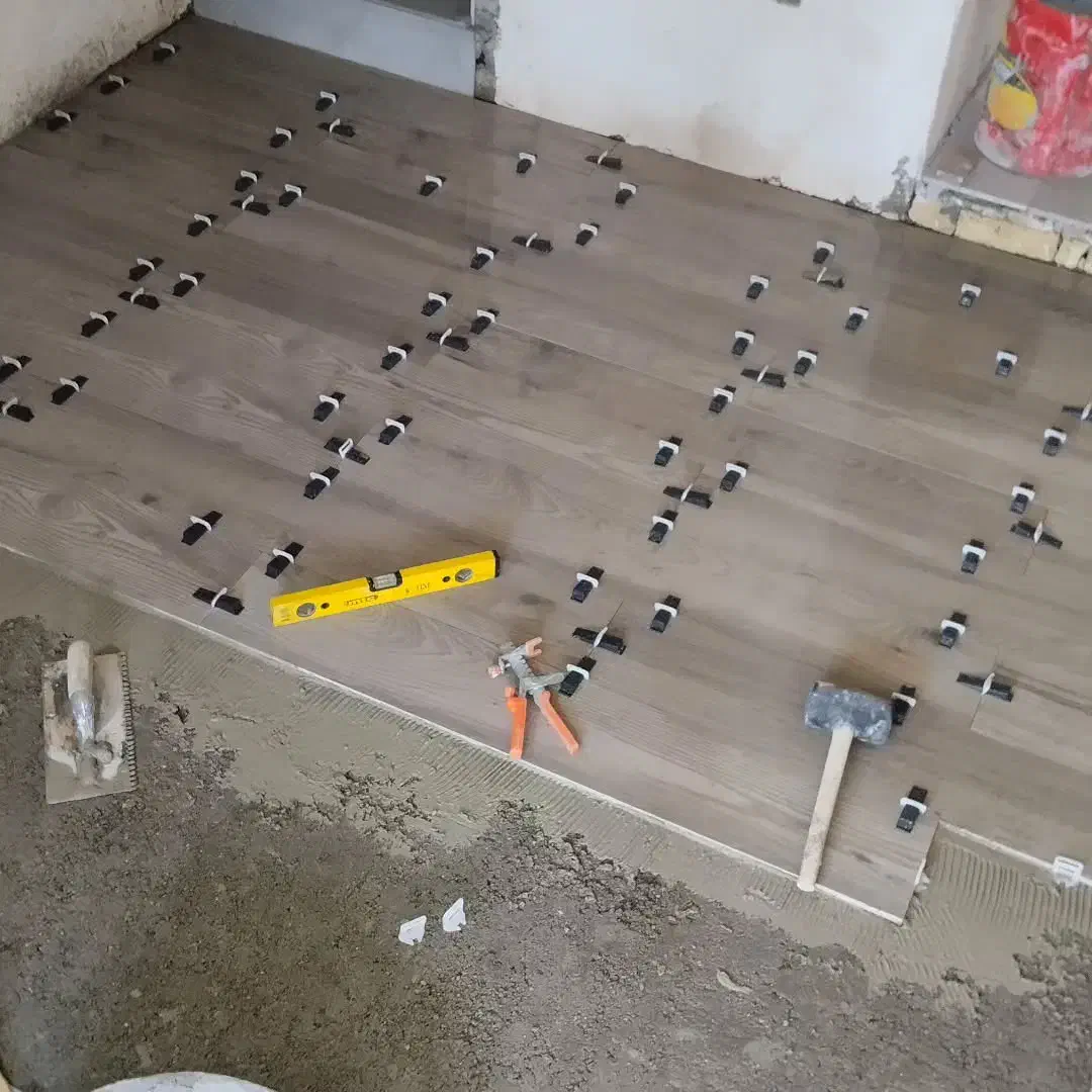 کاشیکاری.کاشی کاری.سرامیک کاری.بین کابینتی.چسبی|خدمات پیشه و مهارت|اسلام‌شهر, صادقیه|دیوار