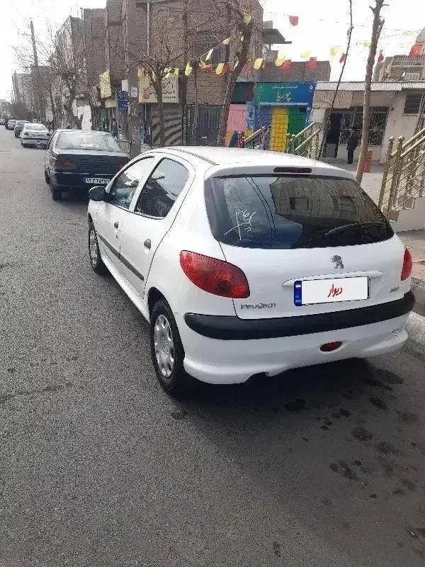 پژو ۲۰۶ مدل ۹۸|خودرو سواری و وانت|قرچک, زیبا شهر|دیوار