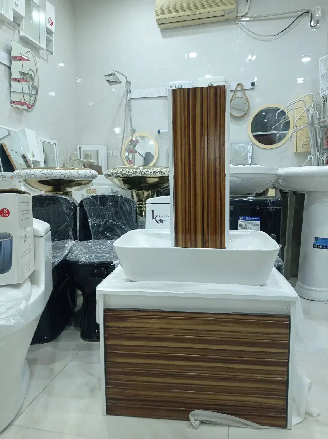 لوازم روشویی وبهداشتی|مصالح و تجهیزات ساختمان|دوگنبدان, |دیوار