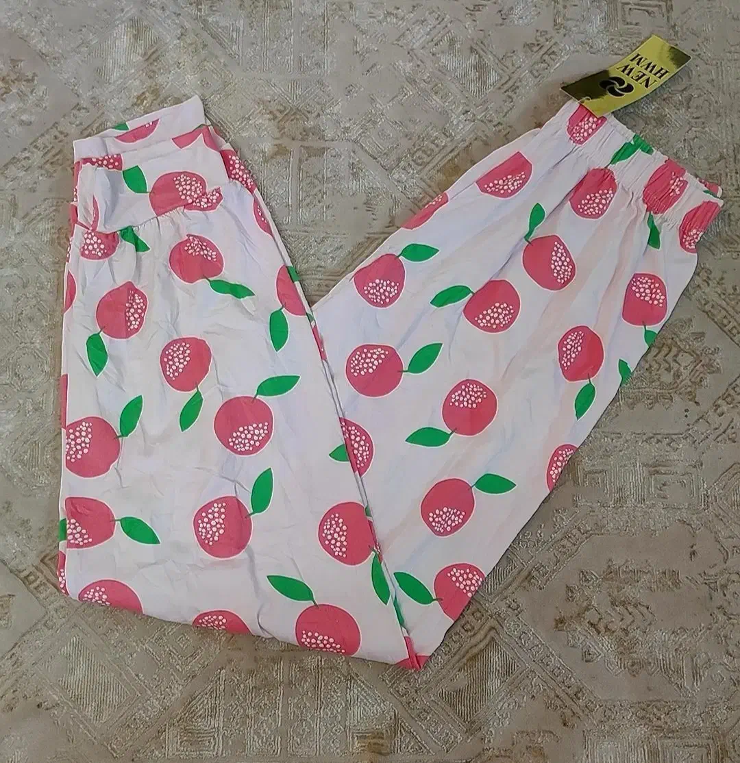 لباس|لباس|قدس, شهر‌قدس|دیوار