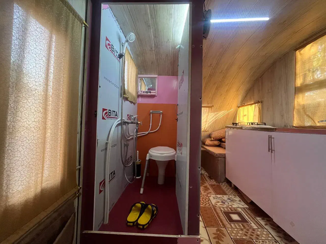 کاروان کمپر یدککش خونه سیار|قایق و سایر وسایل نقلیه|بجنورد, |دیوار